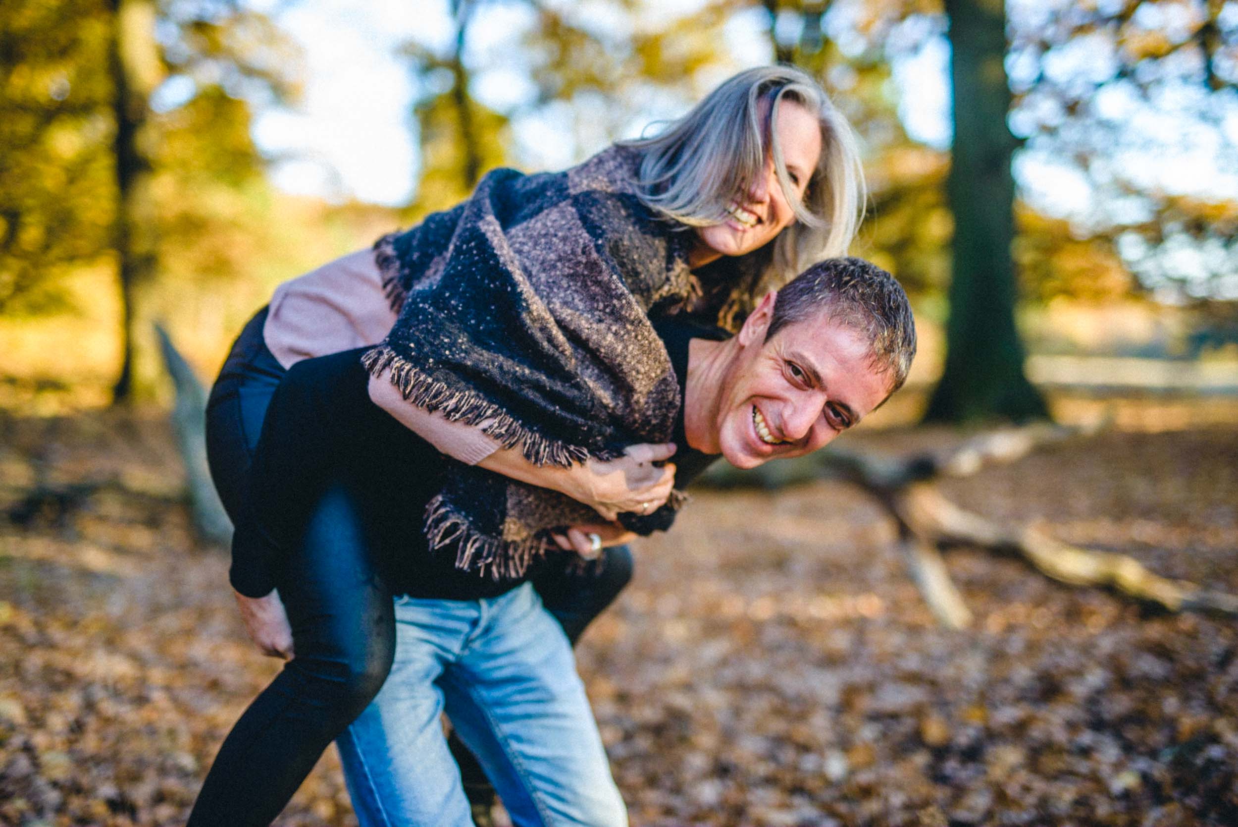 Bild zu Angela & Christoph - Paarshooting in der Wahner Heide