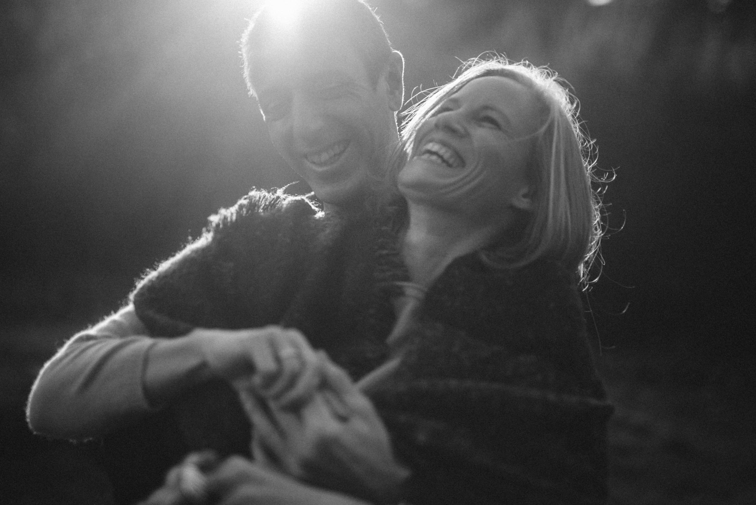 Bild zu Angela & Christoph - Paarshooting in der Wahner Heide