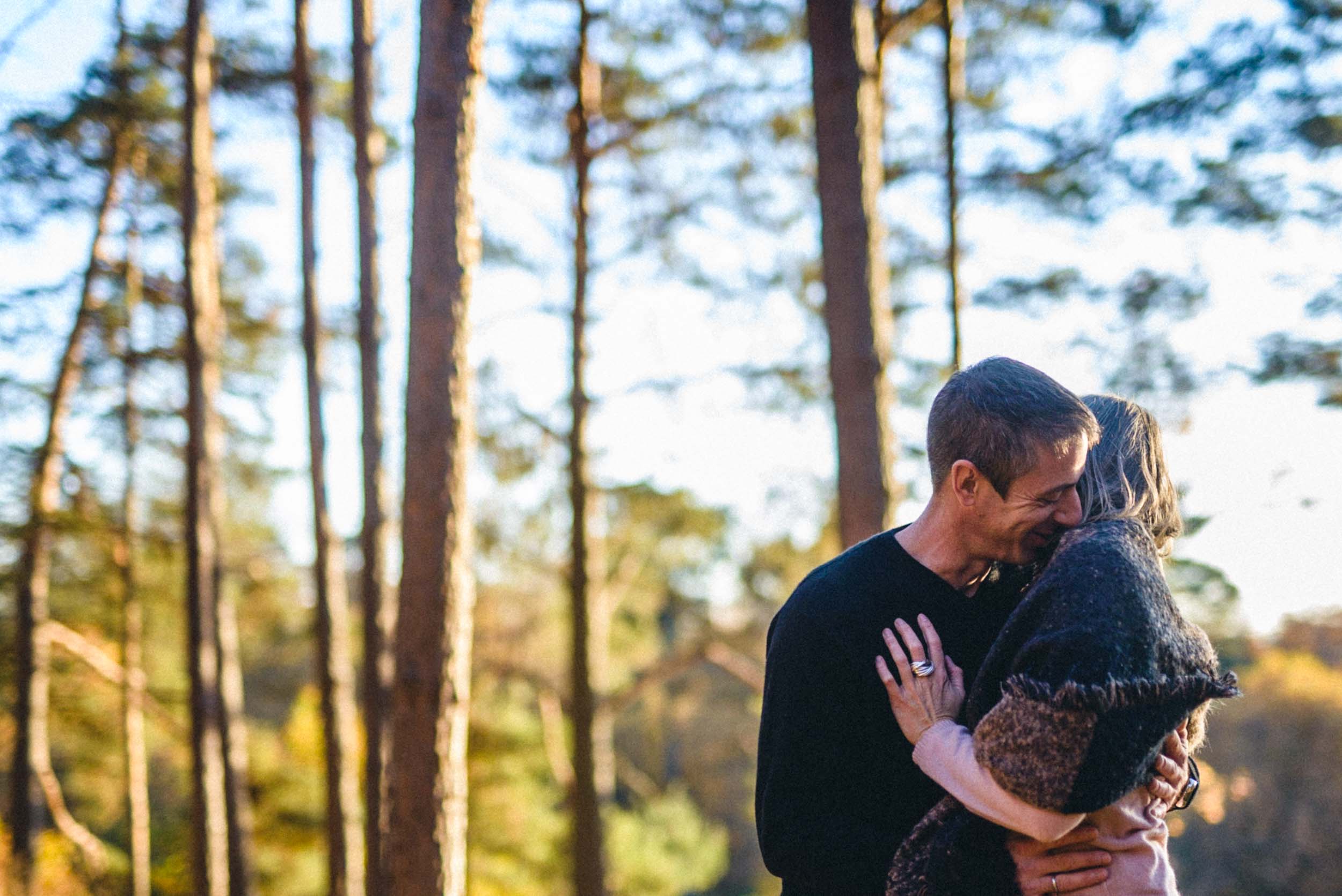 Bild zu Angela & Christoph - Paarshooting in der Wahner Heide