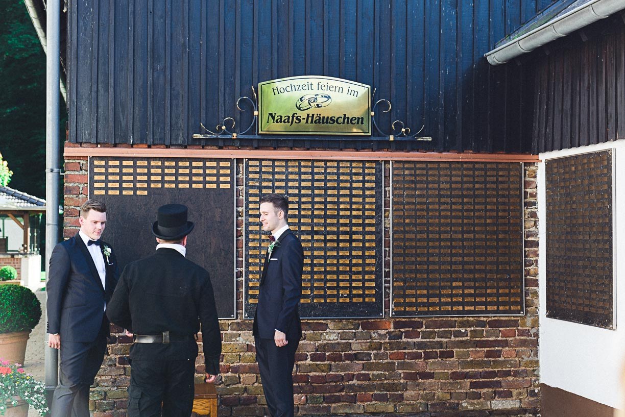 Bild zu Eine Männerhochzeit im Naafshäuschen in Lohmar