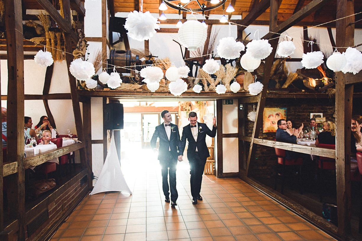 Bild zu Eine Männerhochzeit im Naafshäuschen in Lohmar