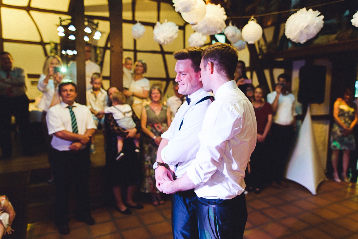Bild zu Eine Männerhochzeit im Naafshäuschen in Lohmar