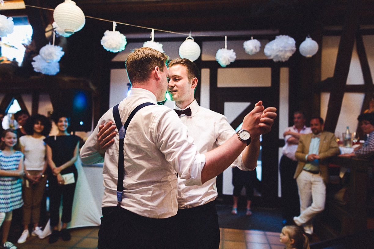 Bild zu Eine Männerhochzeit im Naafshäuschen in Lohmar