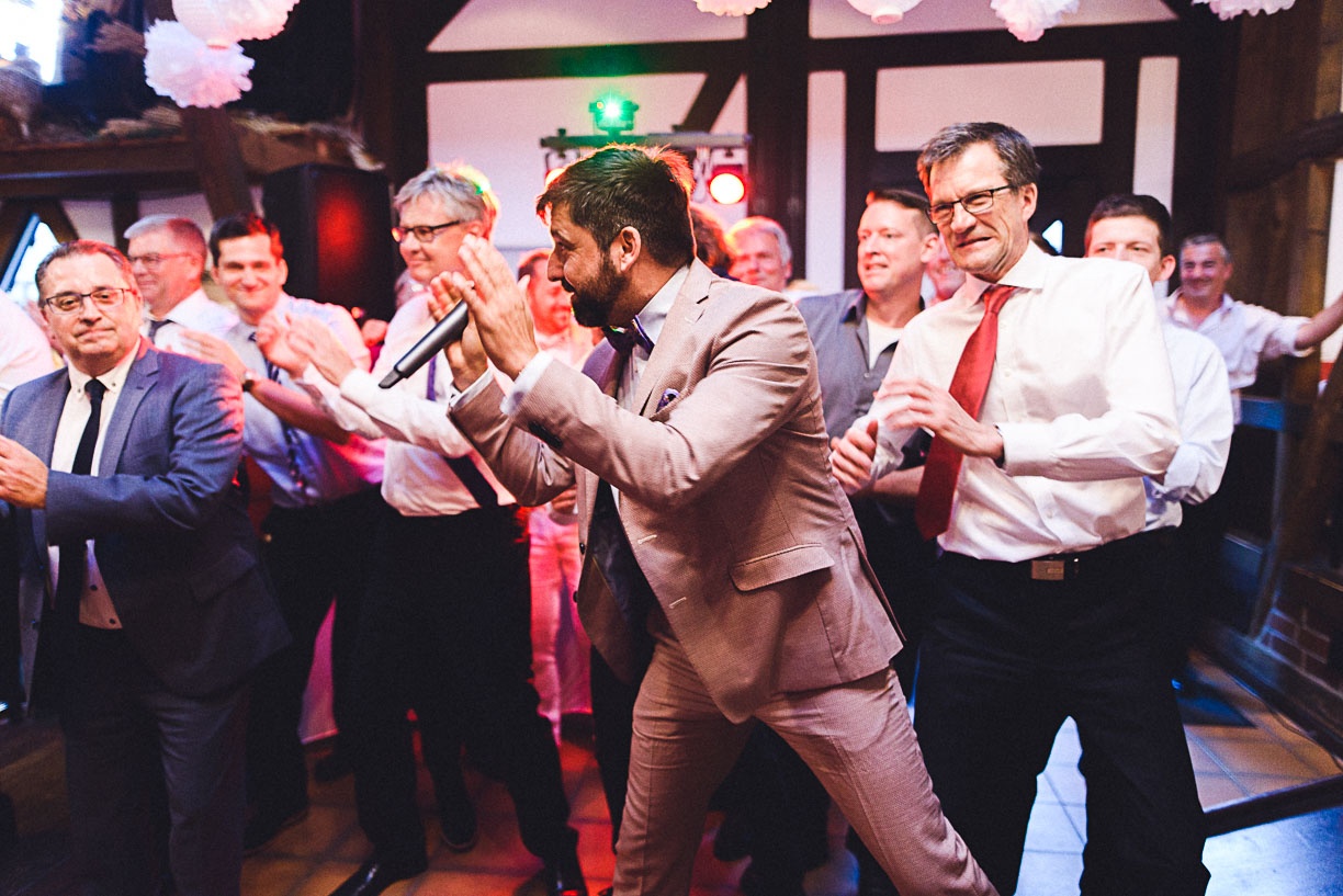 Bild zu Eine Männerhochzeit im Naafshäuschen in Lohmar