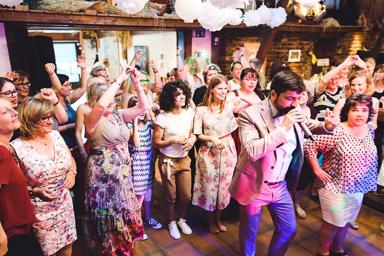 Bild zu Eine Männerhochzeit im Naafshäuschen in Lohmar