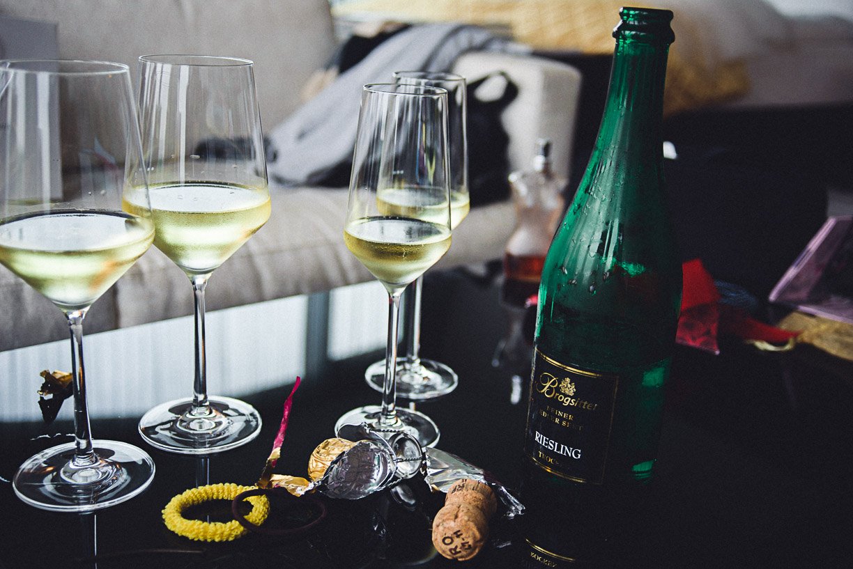 Bild zu Hochzeit in der Kreuzbergkirche - Getting Ready im Kameha Grand Bonn