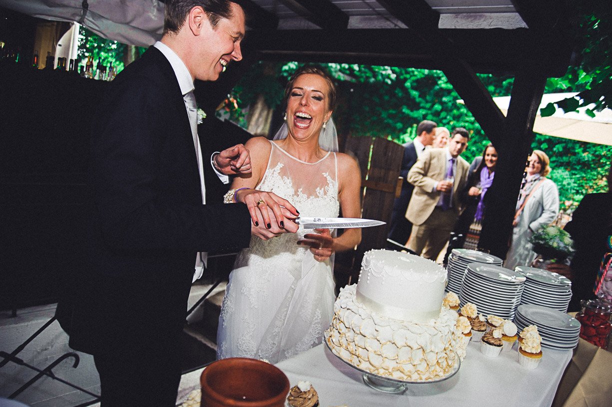 Bild zu Hochzeit in der Kreuzbergkirche - Getting Ready im Kameha Grand Bonn