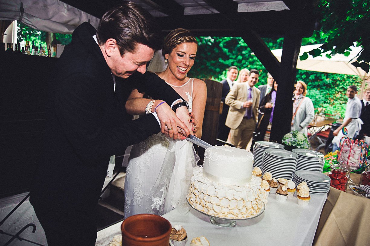 Bild zu Hochzeit in der Kreuzbergkirche - Getting Ready im Kameha Grand Bonn