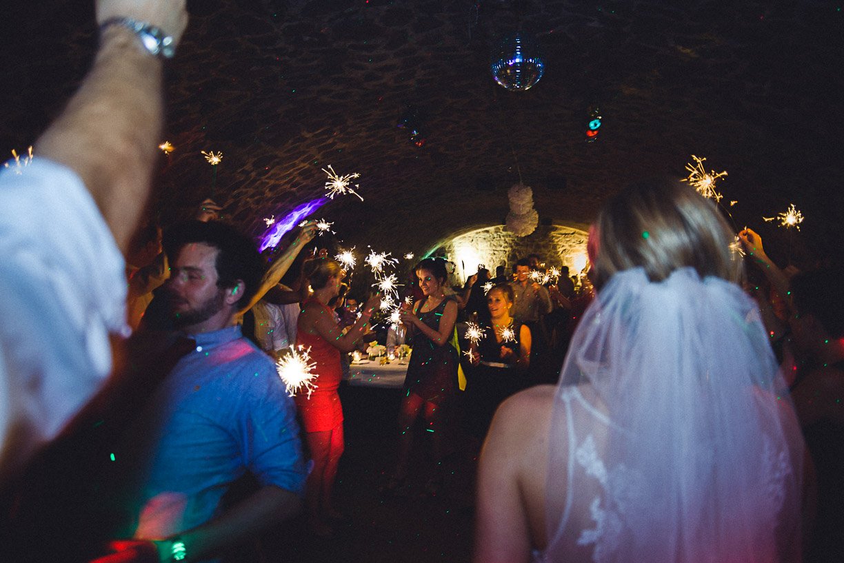 Bild zu Hochzeit in der Kreuzbergkirche - Getting Ready im Kameha Grand Bonn