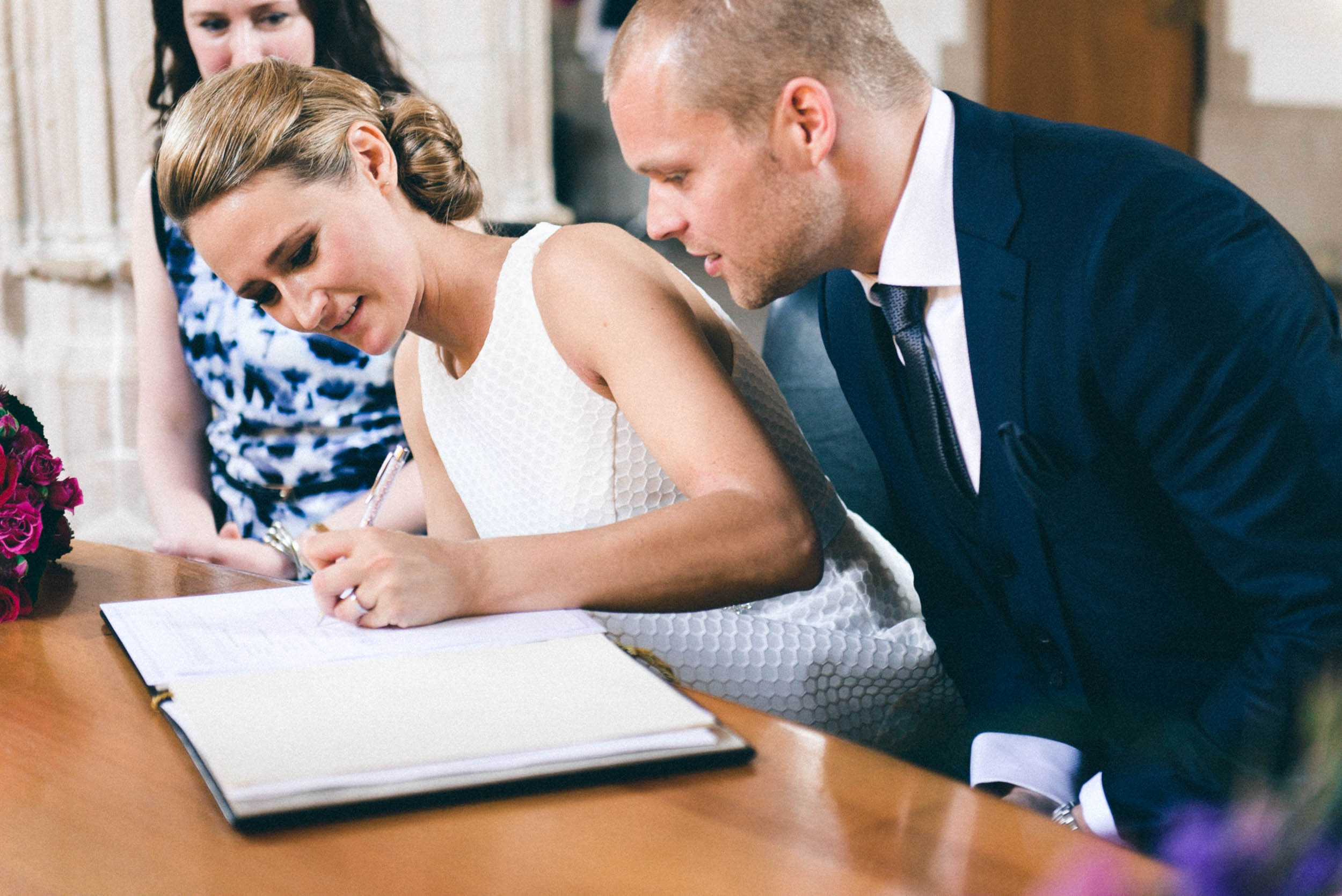 Bild zu Freie Trauung am Kölner Dom