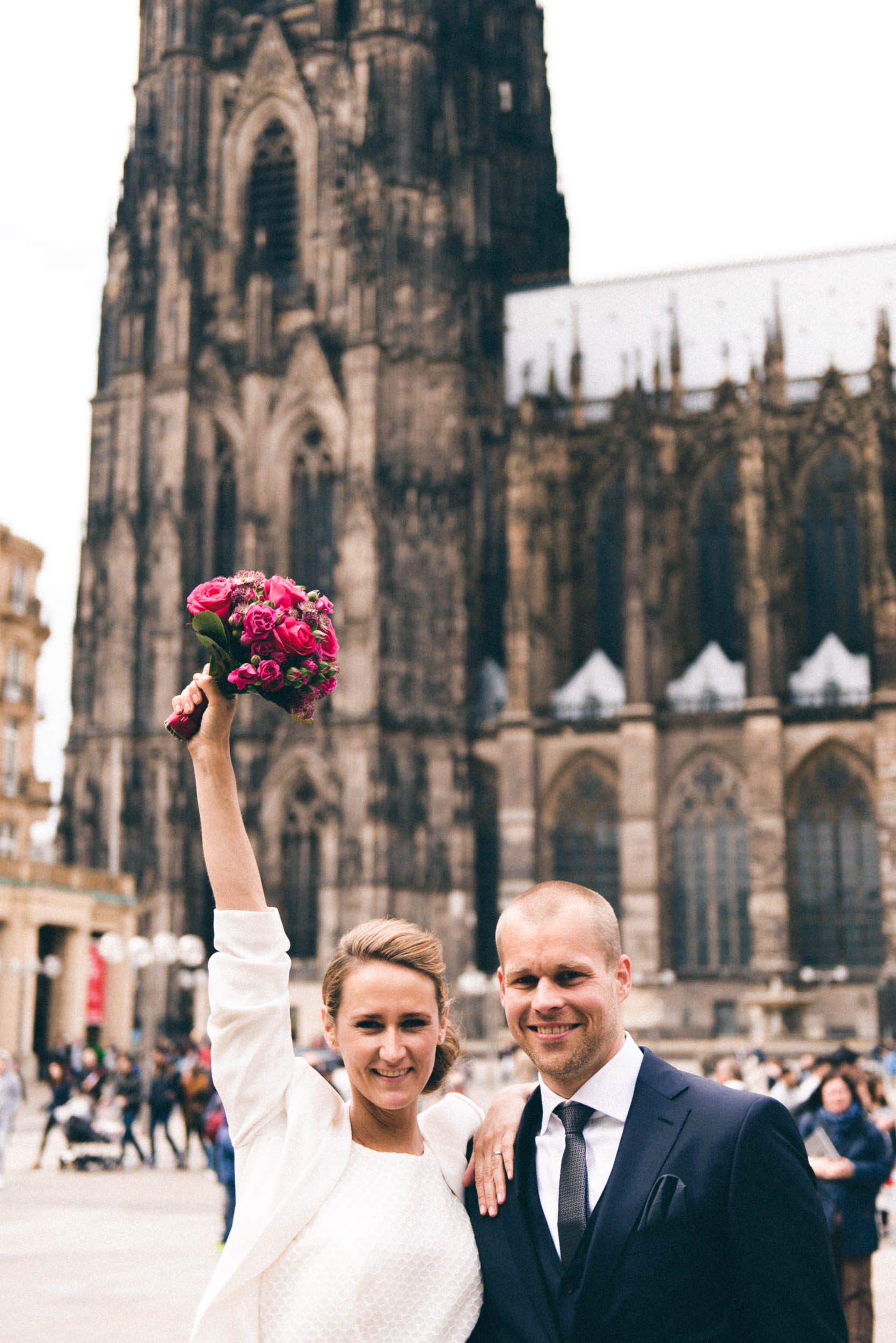 Bild zu Freie Trauung am Kölner Dom