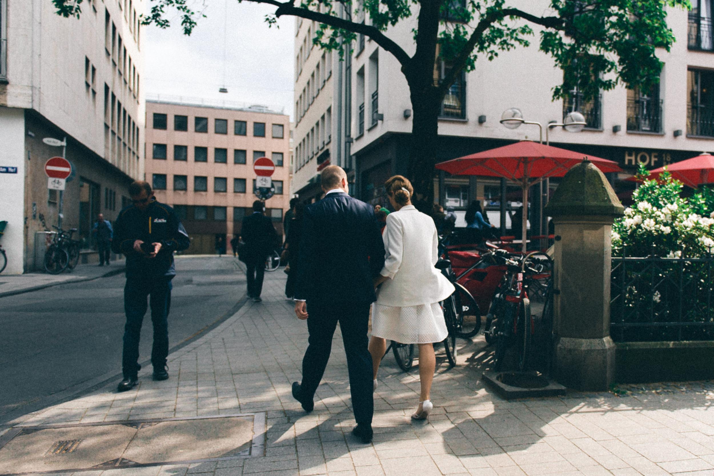Bild zu Freie Trauung am Kölner Dom