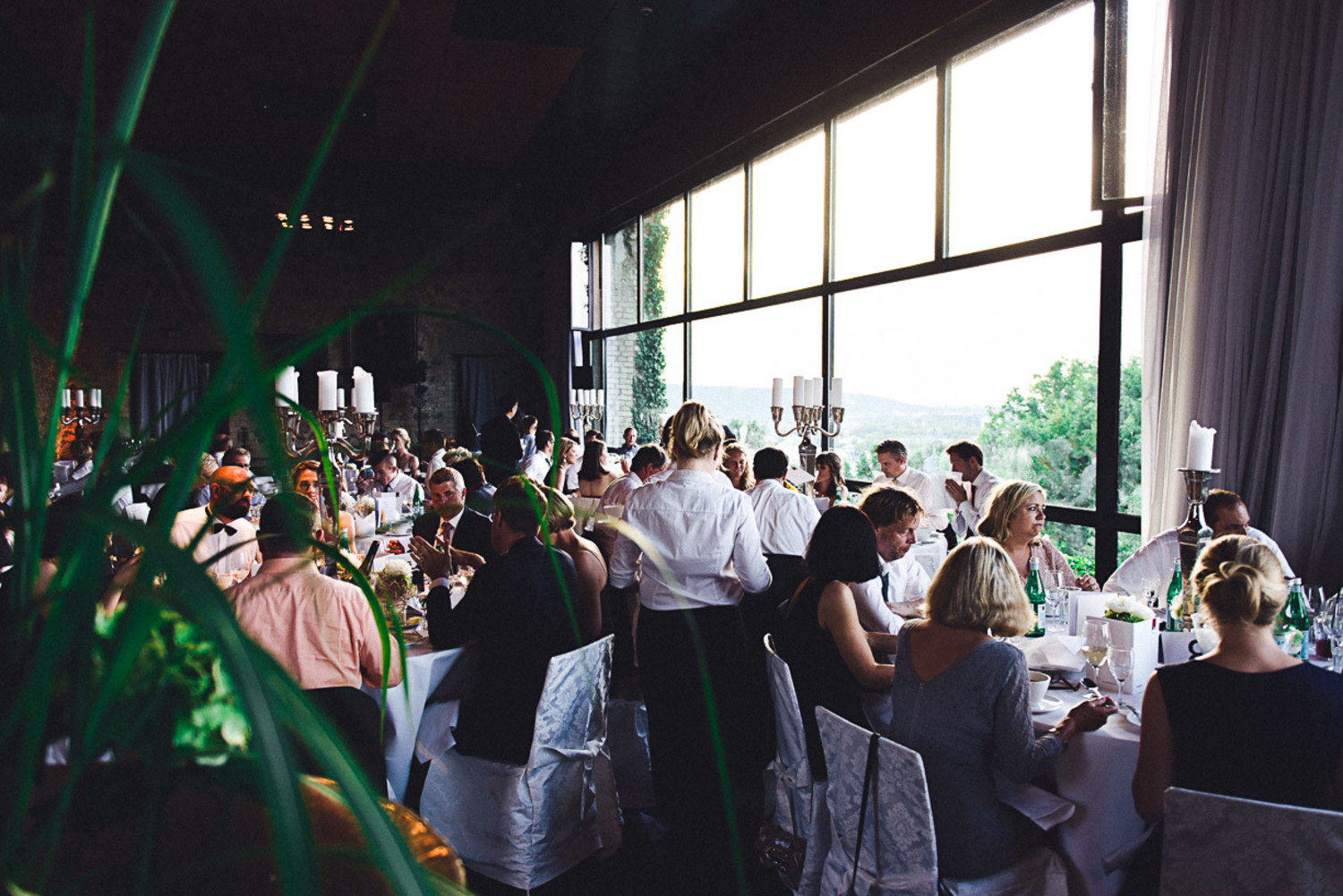 Bild zu Heiraten in der Kreuzbergkirche Bonn und feiern in der Godesburg Bad Godesberg