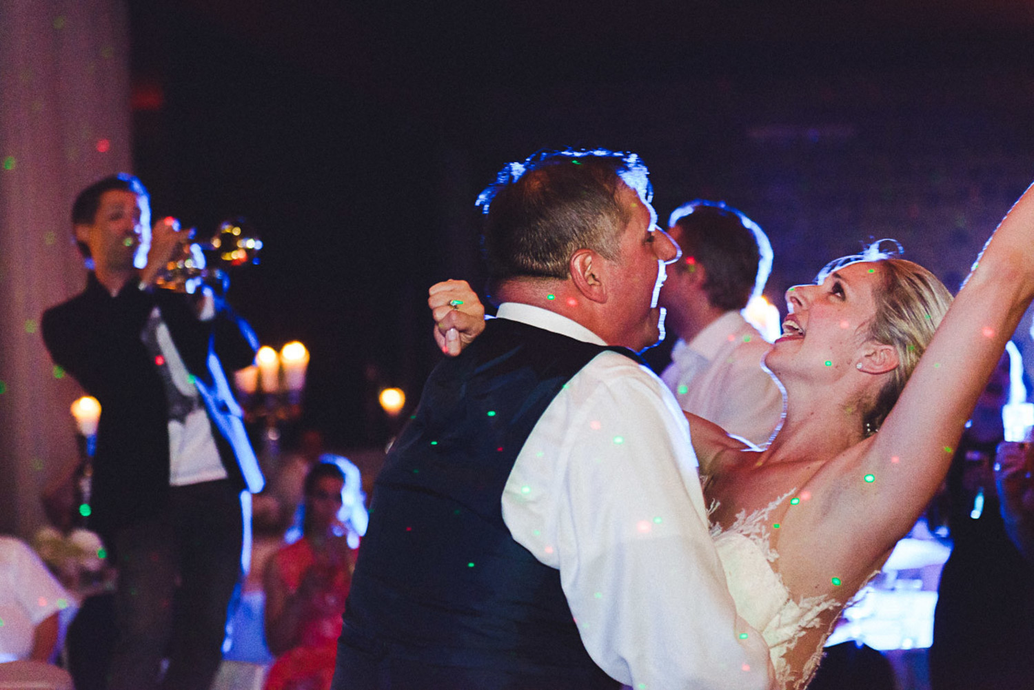 Bild zu Heiraten in der Kreuzbergkirche Bonn und feiern in der Godesburg Bad Godesberg